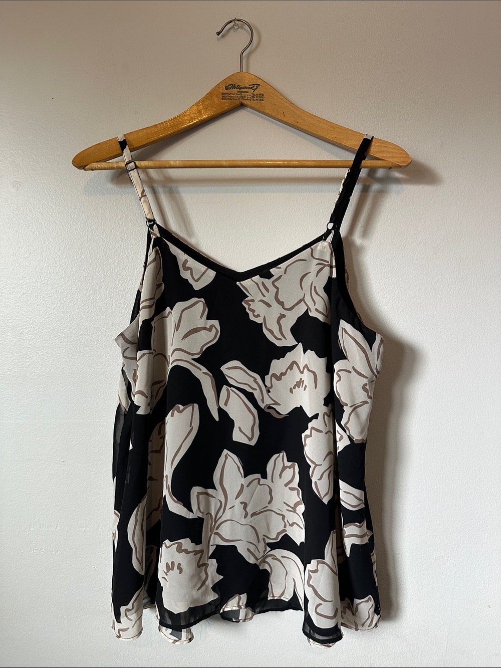 TORRID Black & Cream Floral Cami Tank Women's Plus Size 0